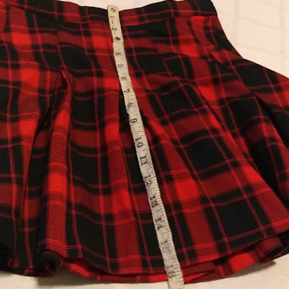 NWOT H&M Divided Red & Blk Plaid Mini Skater Skirt - Picture 8 of 10